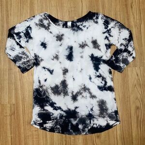 Tie Die 3/4 Sleeve Top EUC